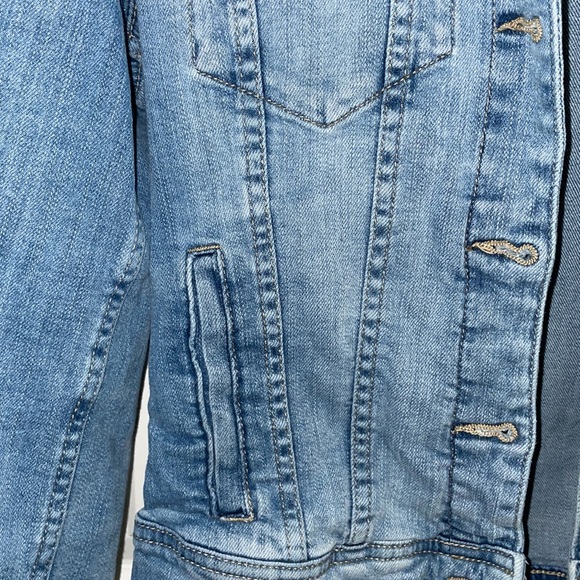 High Quality Denim Jacket - Picture 4 of 6